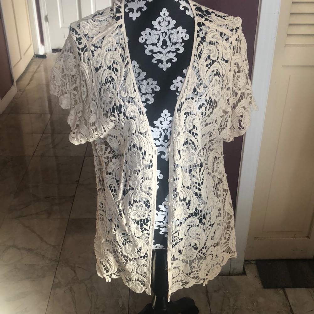 Crochet top w/ pearly buttons.
